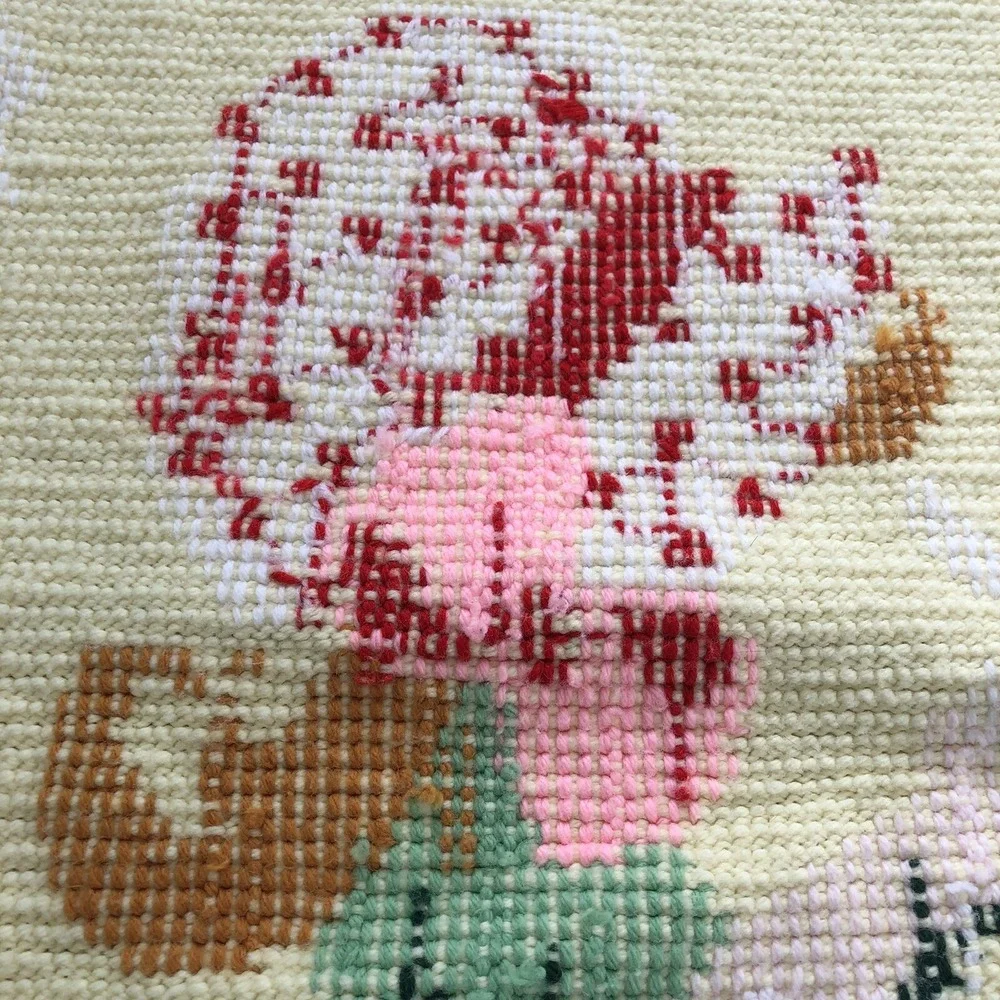 Handmade Sun Bonnet Sue Knit Blanket Yellow Stitched 63 x 44 Vintage